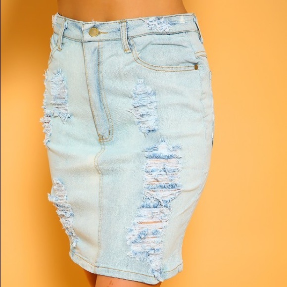 ARRIVED‼️Distressed Light Denim Jean Skirt 💙 - Picture 2 of 8